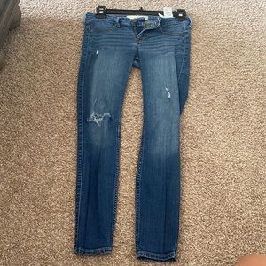 Hollister jeans. Size: 7R